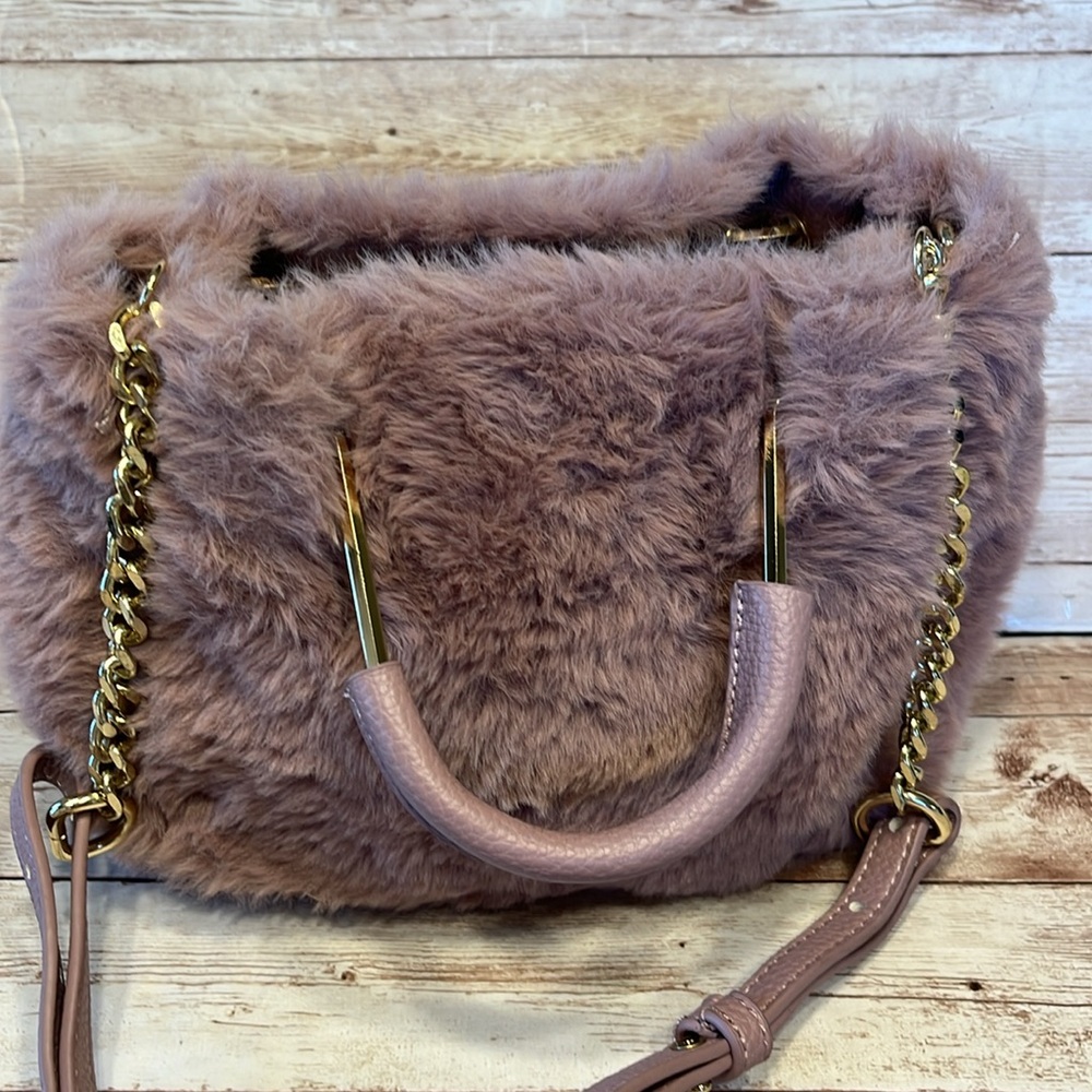 Isaac Mizrahi Faux Lavender Fur Gold Chain Strap Mini Crossbody Mini Handbag - Picture 2 of 12